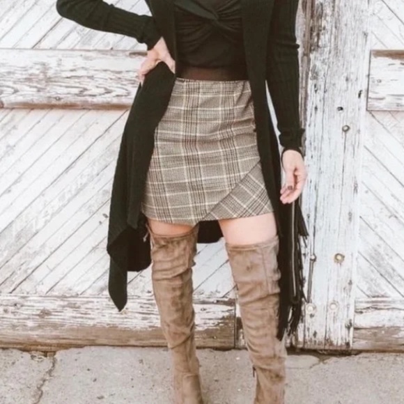 CAbi Pastime Skirt - Sz S - Picture 5 of 9